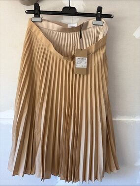 NWT Burberry Double layer Pleated Midi Skirt size 6